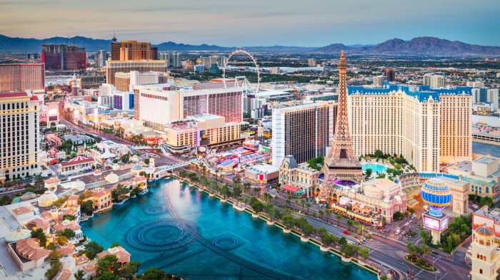 Vegas las before after strip closures april along Las vegas news